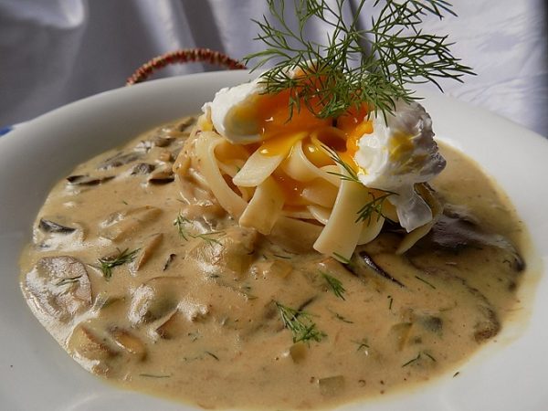 Sour mushrooms with cream